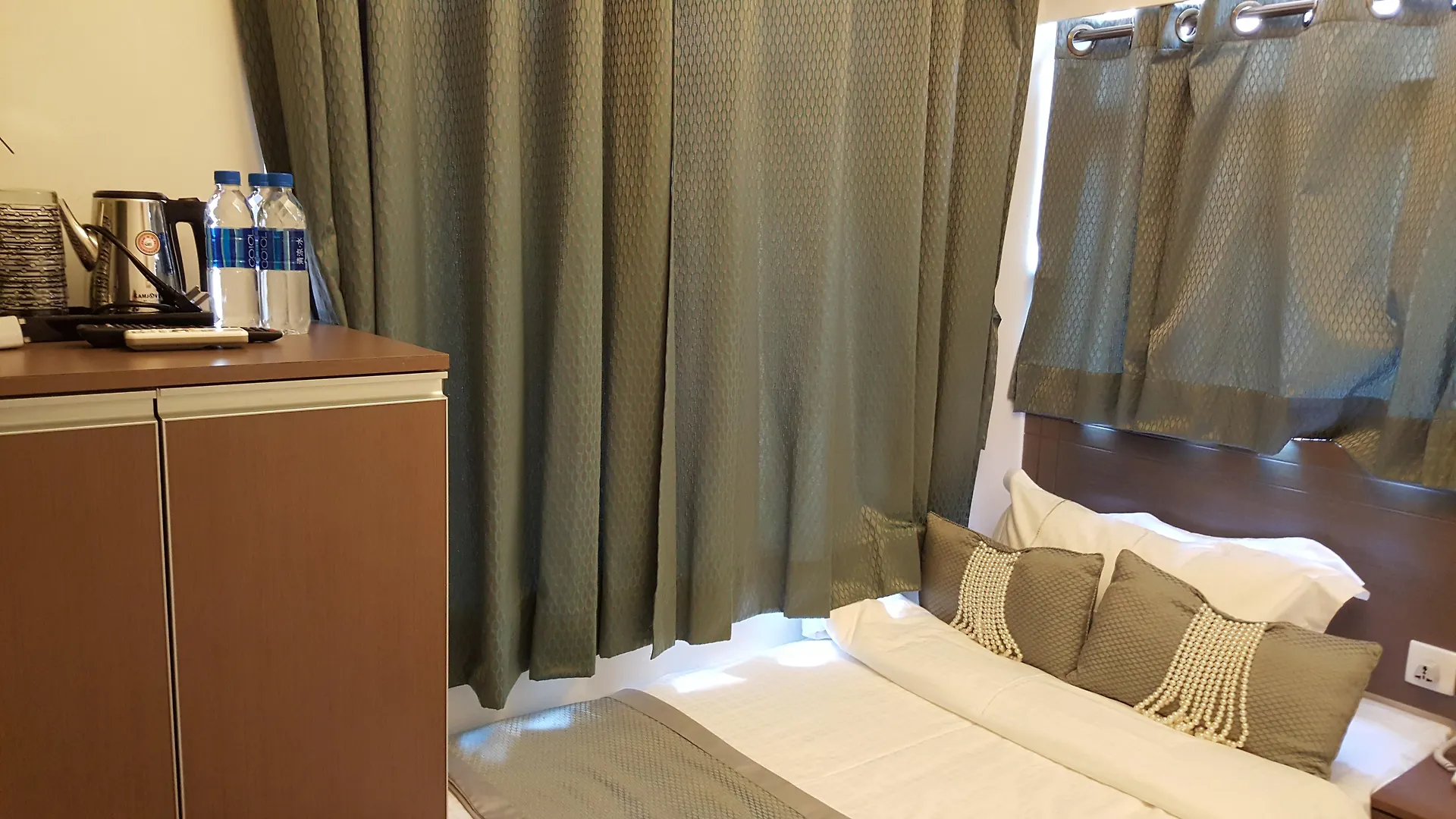 Seasons Hotel - Causeway Bay Hong Kong Guest house