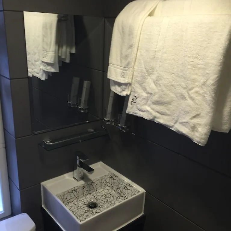 Seasons Hotel - Causeway Bay Hong Kong Guest house
