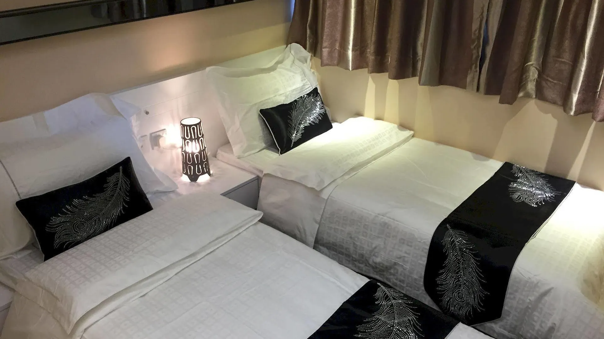 Seasons Hotel - Causeway Bay Hong Kong Guest house
